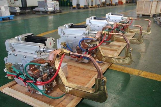 Compact Electric 280V 160KVA Servo Gun Spot Welding Automatic