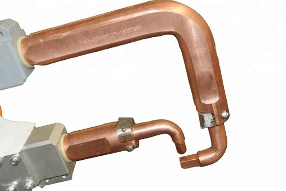 İyi bir fiyat. Tek fazlı 35KVA iki elektrot taşınabilir nokta kaynak makinesi çevrimiçi